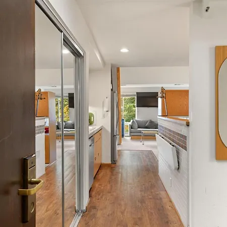 Studio Loft #308